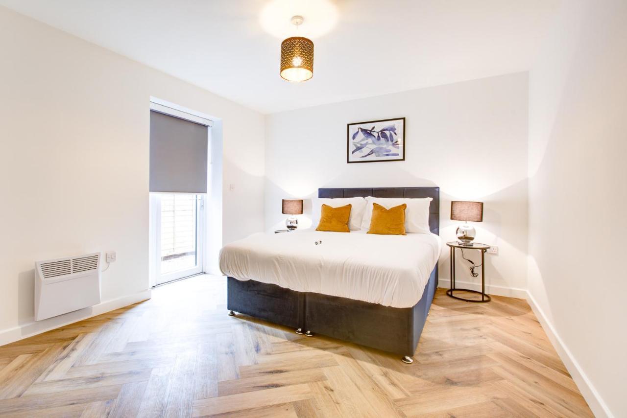 Hybrid Resi - Mitcham Close To Tooting And Wimbledon Buitenkant foto