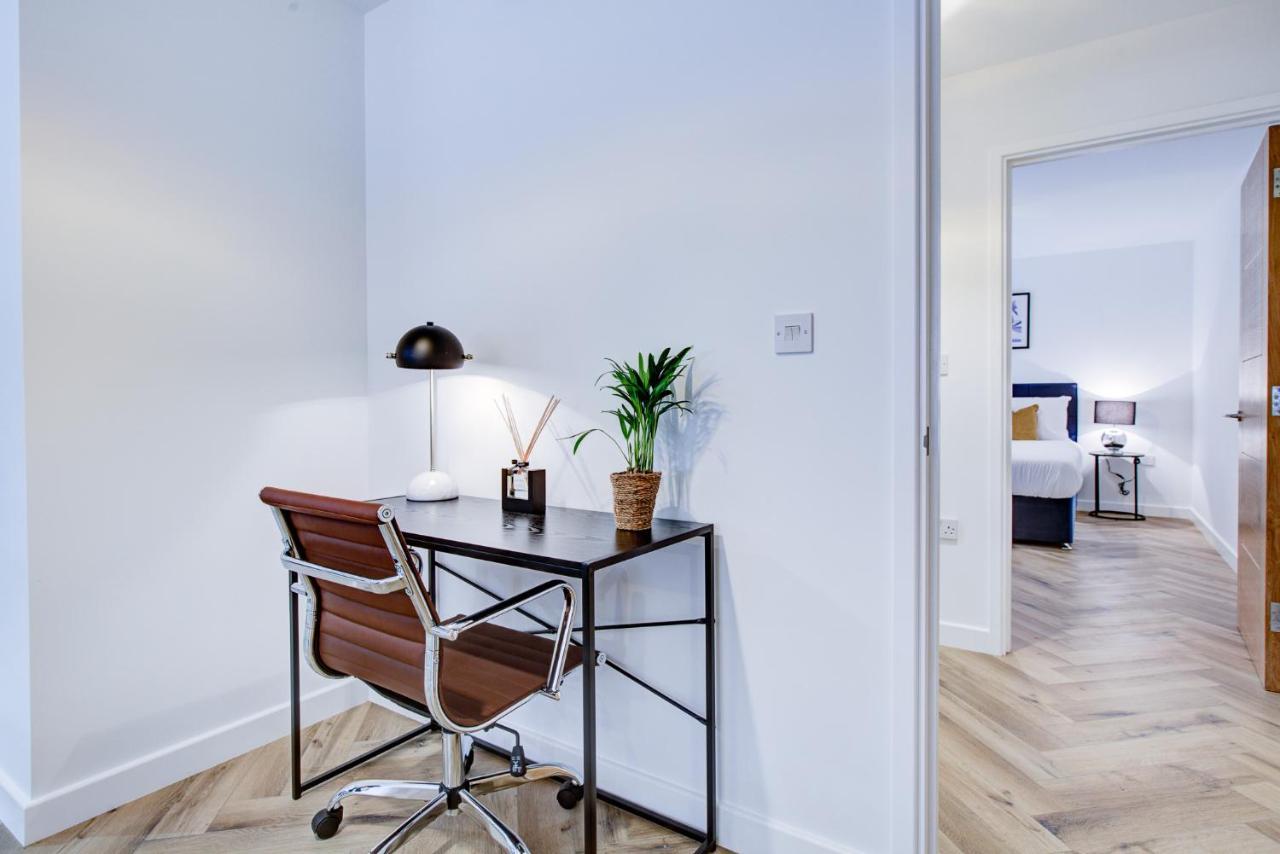 Hybrid Resi - Mitcham Close To Tooting And Wimbledon Buitenkant foto