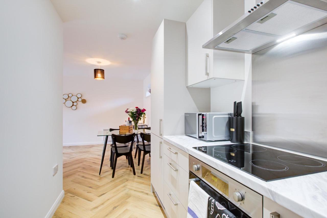 Hybrid Resi - Mitcham Close To Tooting And Wimbledon Buitenkant foto