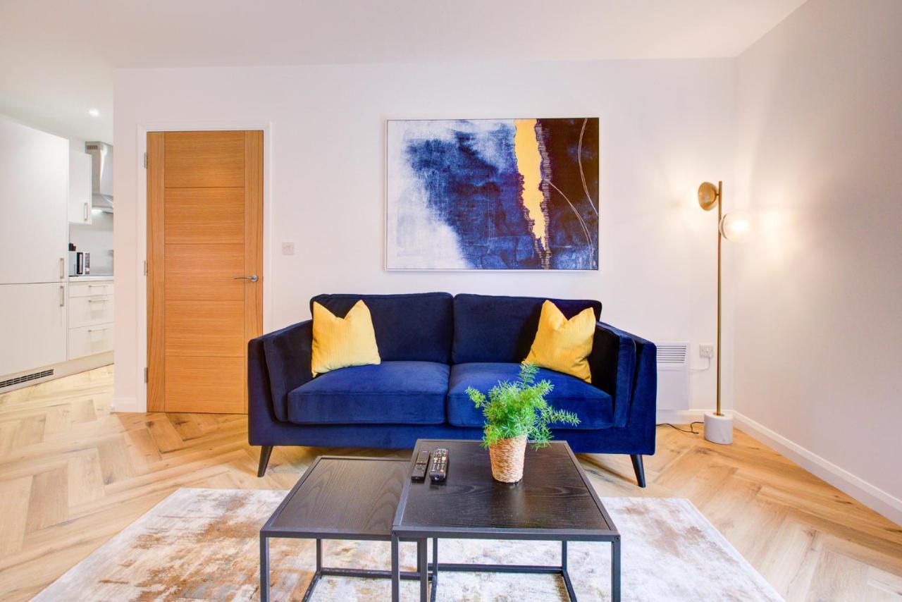 Hybrid Resi - Mitcham Close To Tooting And Wimbledon Buitenkant foto