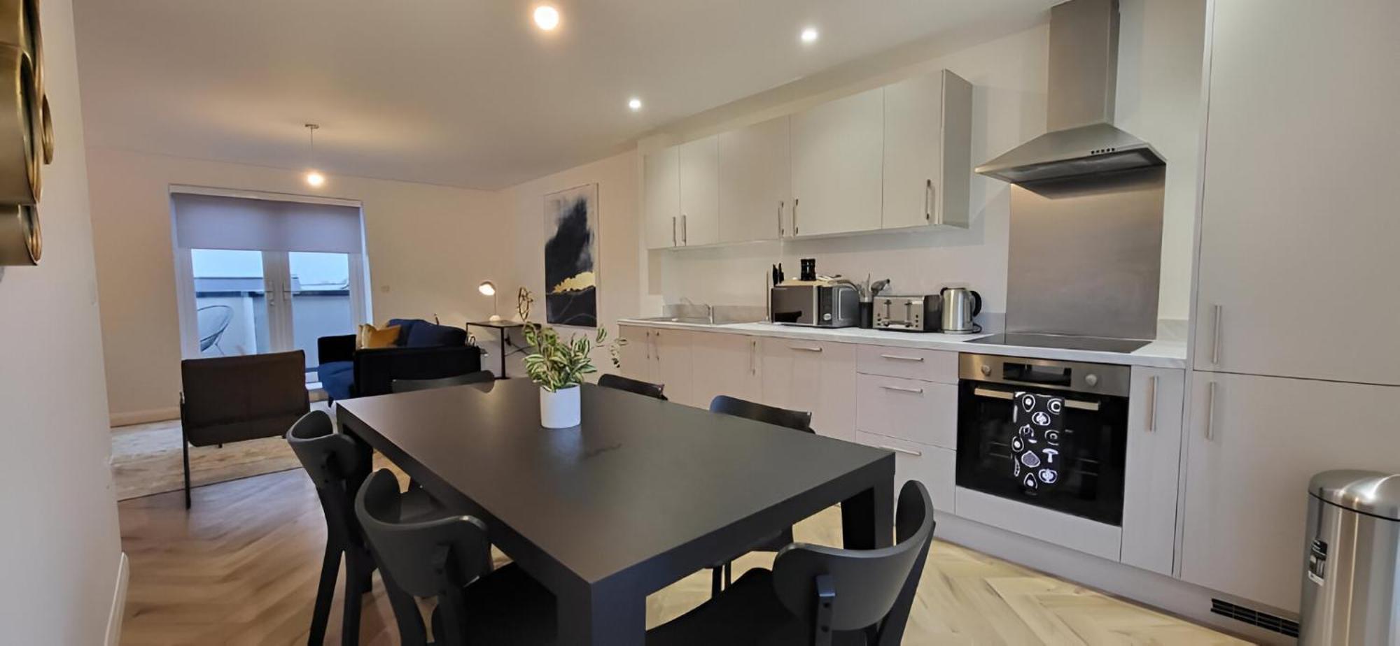 Hybrid Resi - Mitcham Close To Tooting And Wimbledon Buitenkant foto